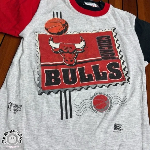Vintage 90s Chicago Bulls Youth Ringer T-Shirt (10/12) Made in USA – AST - Picture 2 of 4